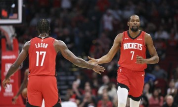百家乐-西部排名大乱斗！森林狼3连胜成火箭最大威胁 湖人坐6望5逼近掘金