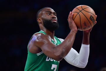 百家乐入门-里程碑！杰伦·布朗NBA生涯总得分突破13000分 队史第12位